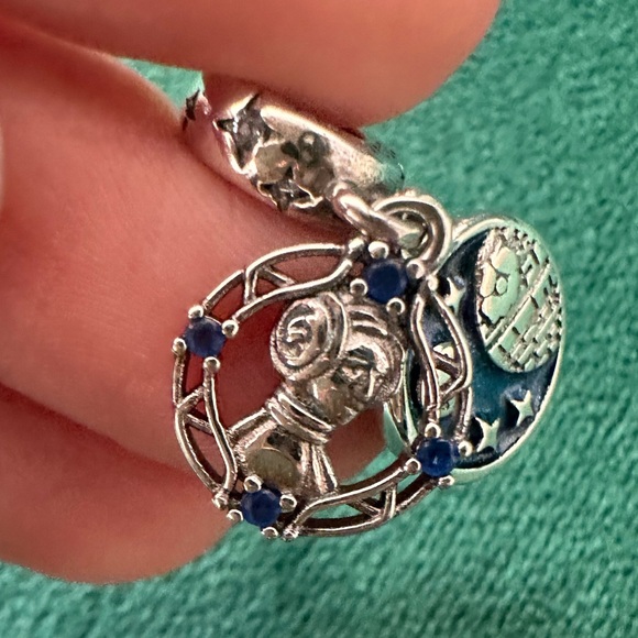 NWOT Pandora x Star Wars Princess Leia Bilayer Dangle Charm 799251C01 - Picture 4 of 16